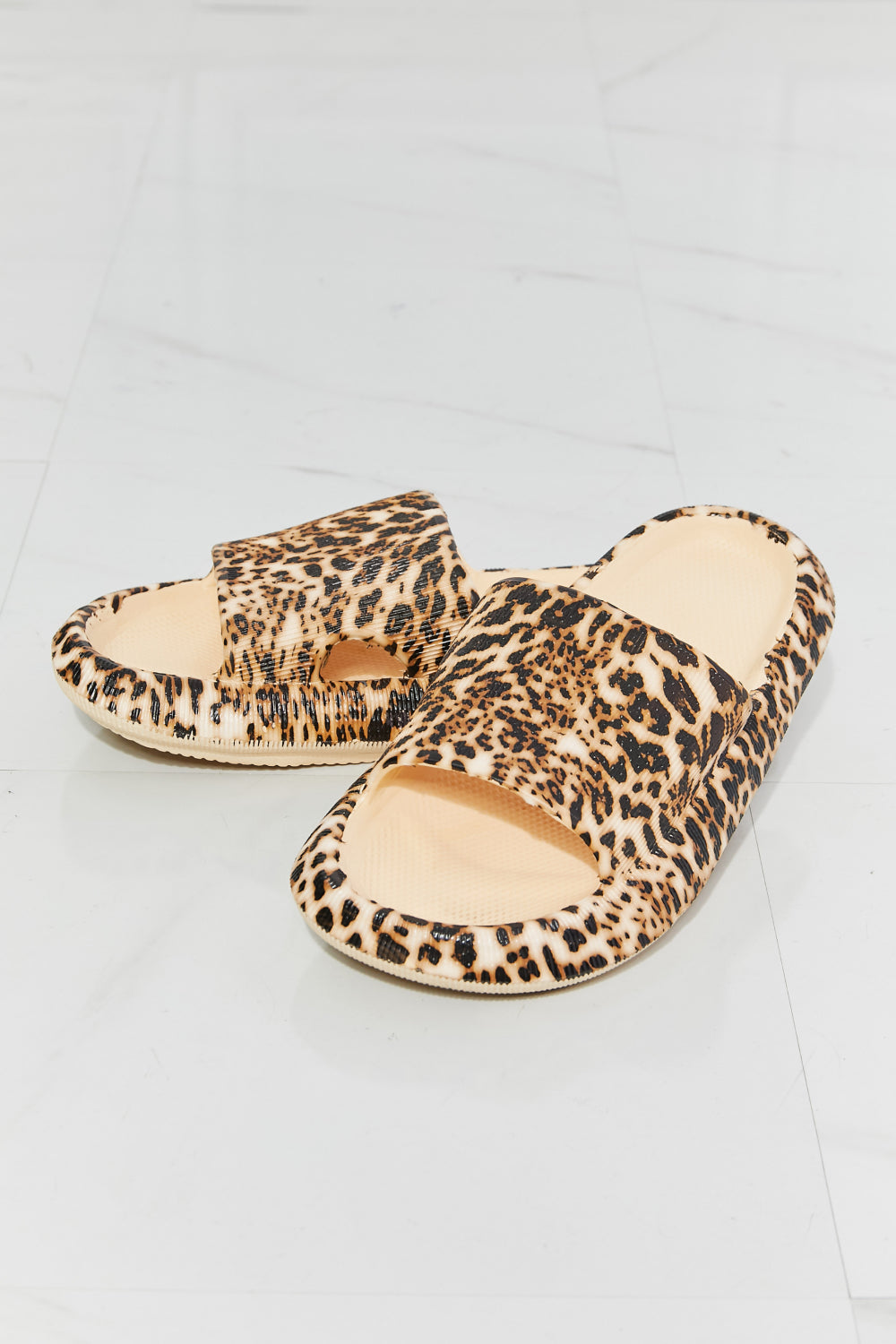 Walk In the Wild Leopard Slides